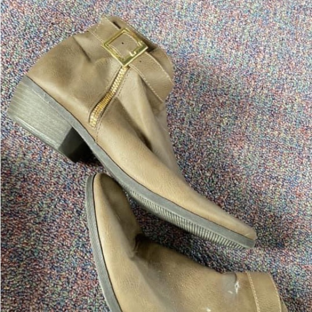 Hollister Booties